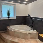 100Qm Apartment Mit Regendusche & Top-Lage * Mucheln