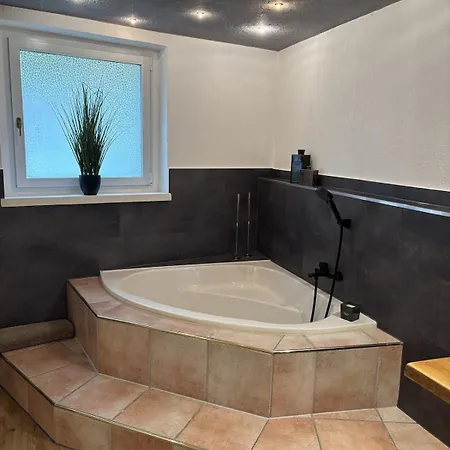 100qm Mit Regendusche & Top-lage * Mucheln